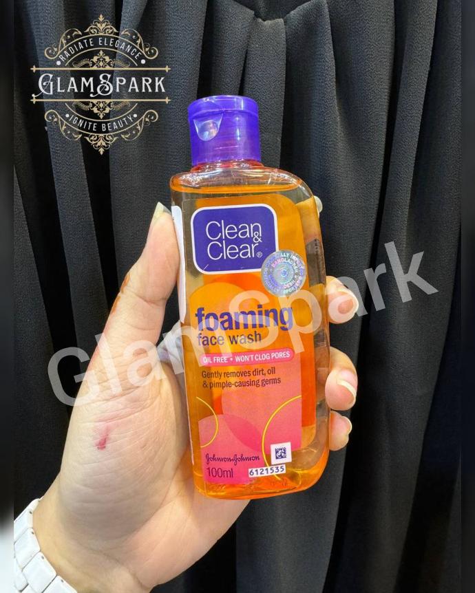 Clean & Clear Foaming Facewash 100ml